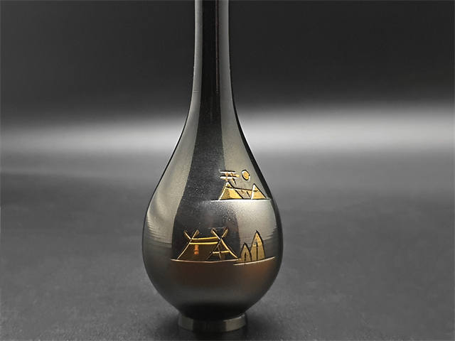 020 日本铜錾金银小净水瓶|品得拍—24小时在线拍卖平台
