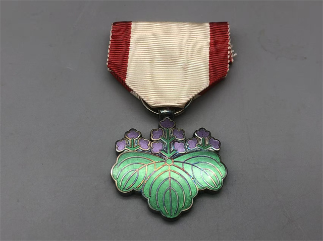1816776